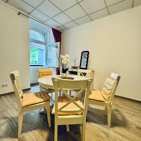 Amazing 2Br Apartment Near Praterstern เวียนนา ภายนอก รูปภาพ