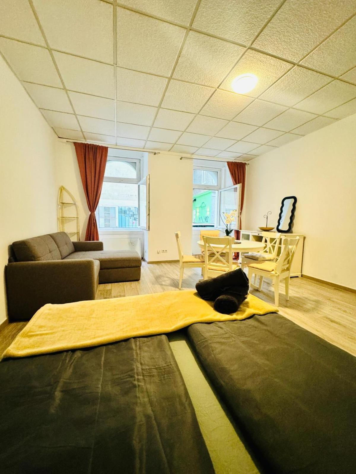 Amazing 2Br Apartment Near Praterstern เวียนนา ภายนอก รูปภาพ