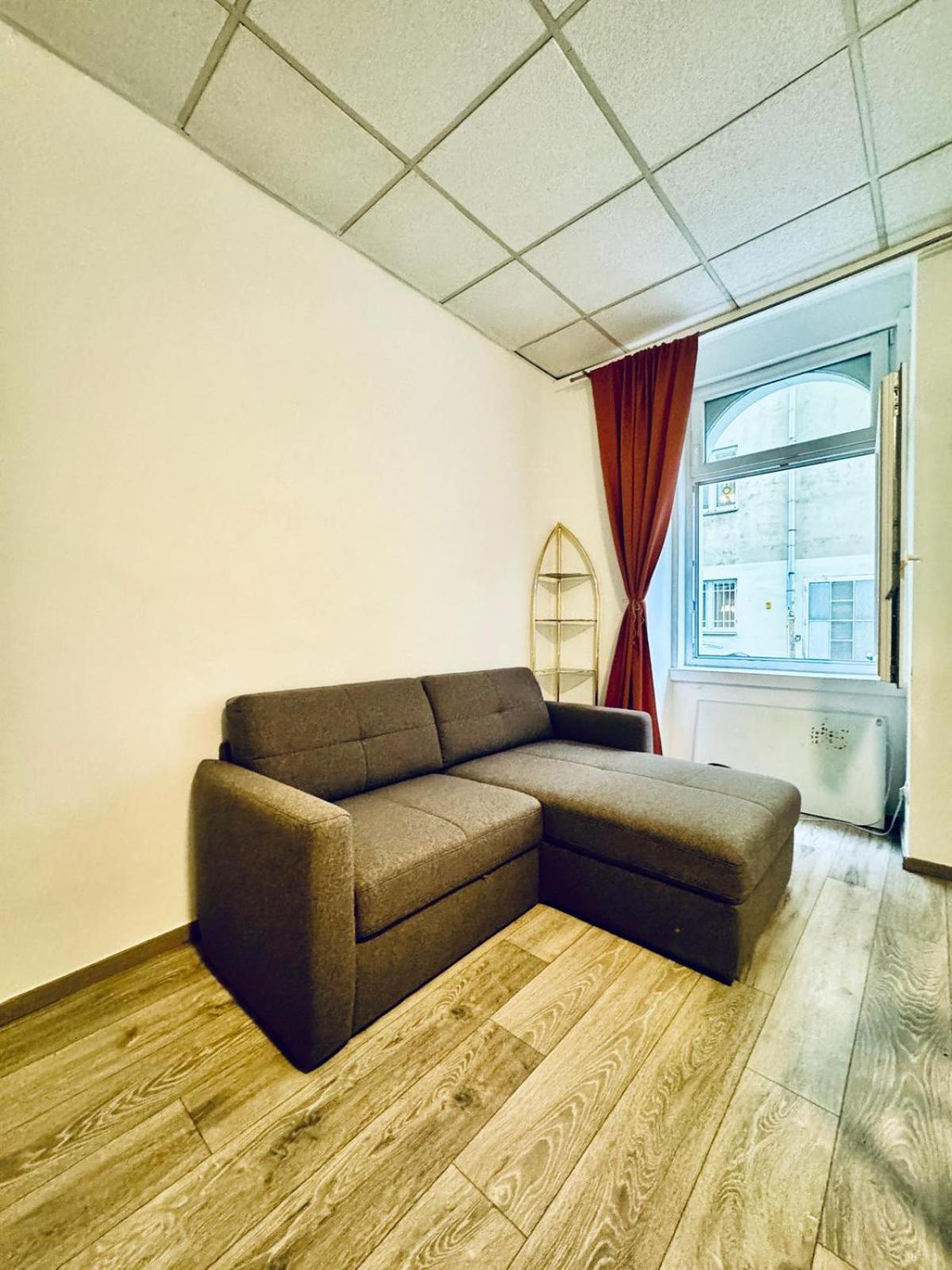 Amazing 2Br Apartment Near Praterstern เวียนนา ภายนอก รูปภาพ