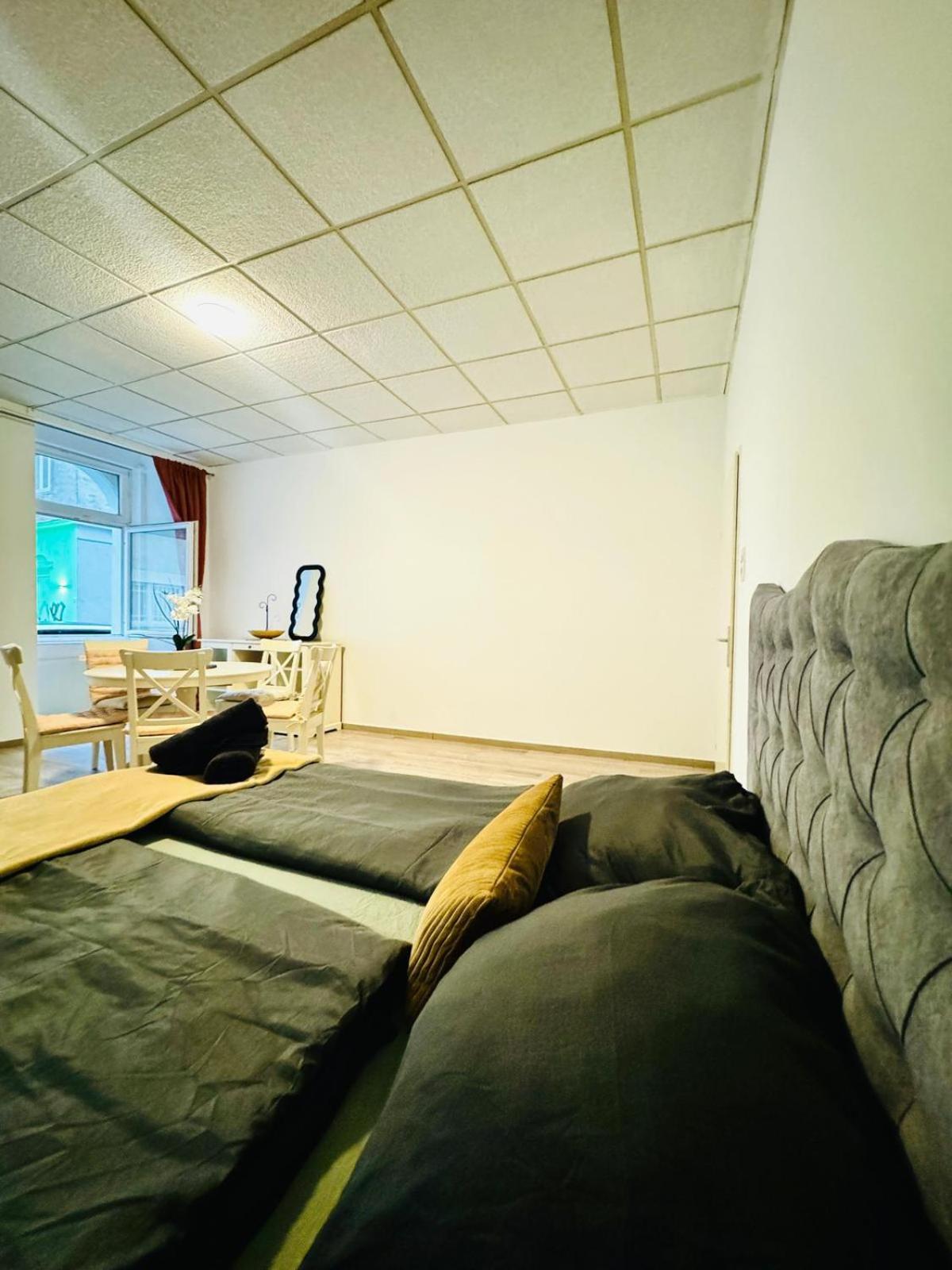Amazing 2Br Apartment Near Praterstern เวียนนา ภายนอก รูปภาพ