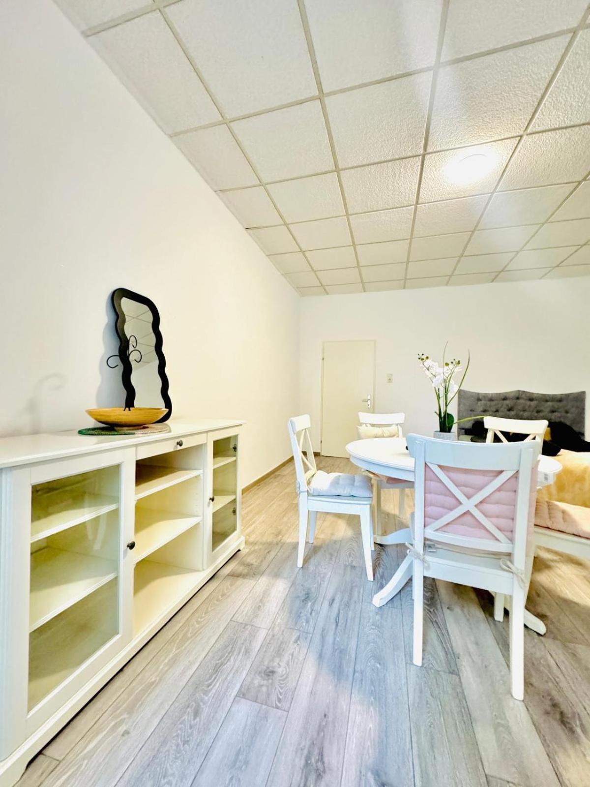 Amazing 2Br Apartment Near Praterstern เวียนนา ภายนอก รูปภาพ